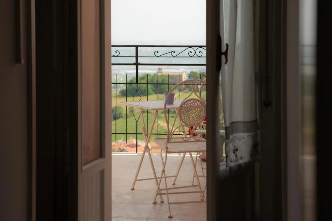 La porta sulla terrazza